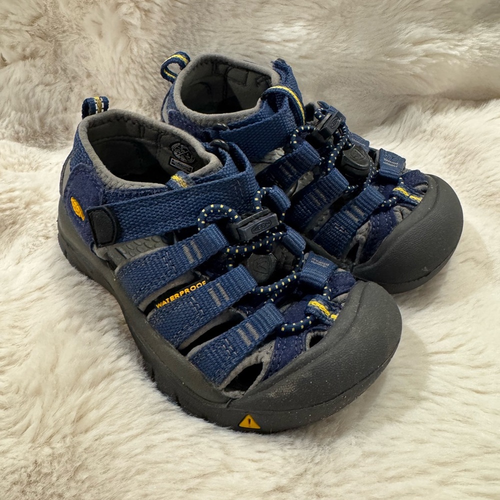 Keen Navy Blue Newport Water Shoes for Versatile Adventures - gently used